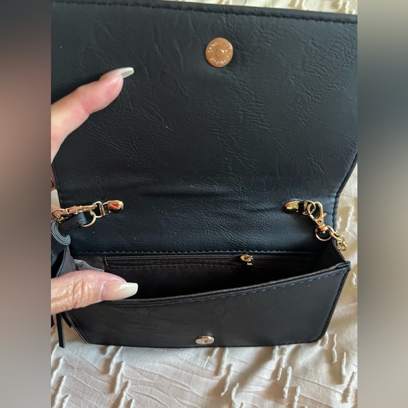 Cute Quilted Women’s Crossbody Purse - Picture 2 of 8